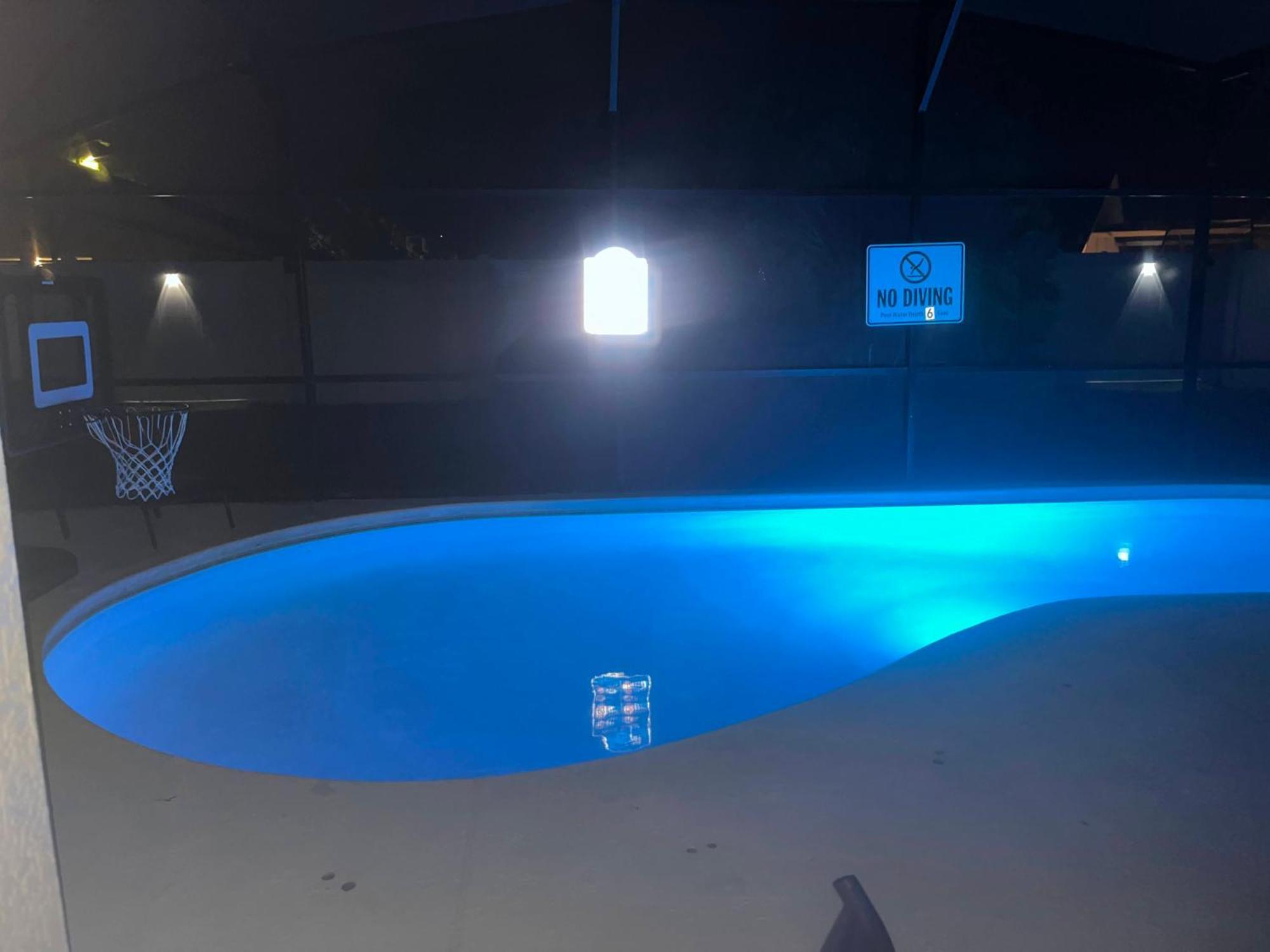 Holiday home Themed House Free Heated Pool Close 5br 9bd Orlando