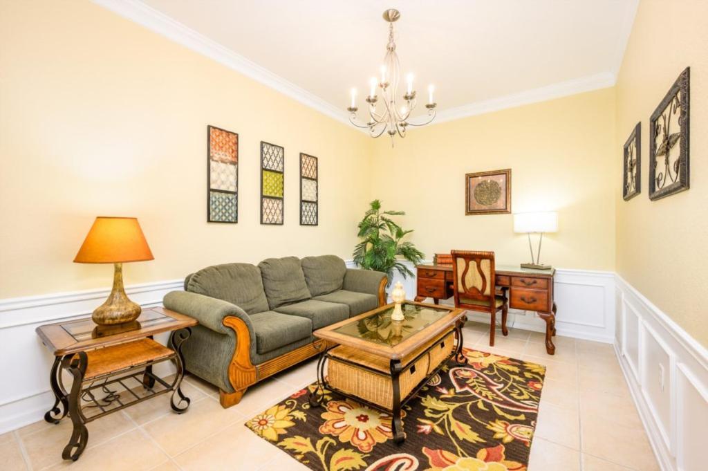 Beautiful Lakeview Vacation Condo, Vista Cay 1016 Orlando