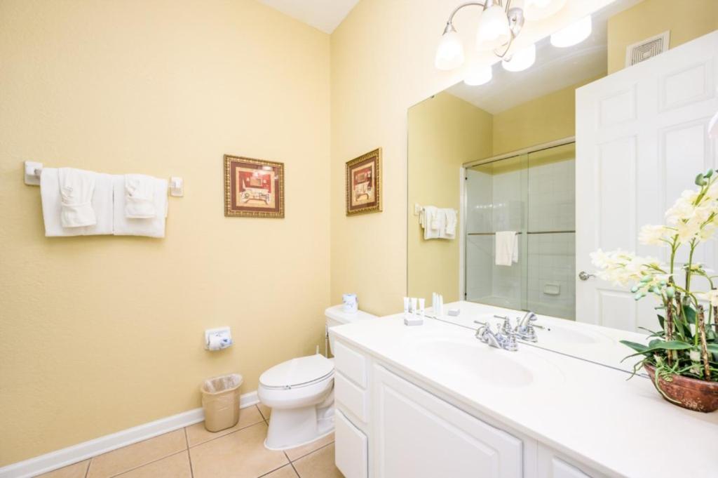 Beautiful Lakeview Vacation Condo, Vista Cay 1016 Apartment Orlando