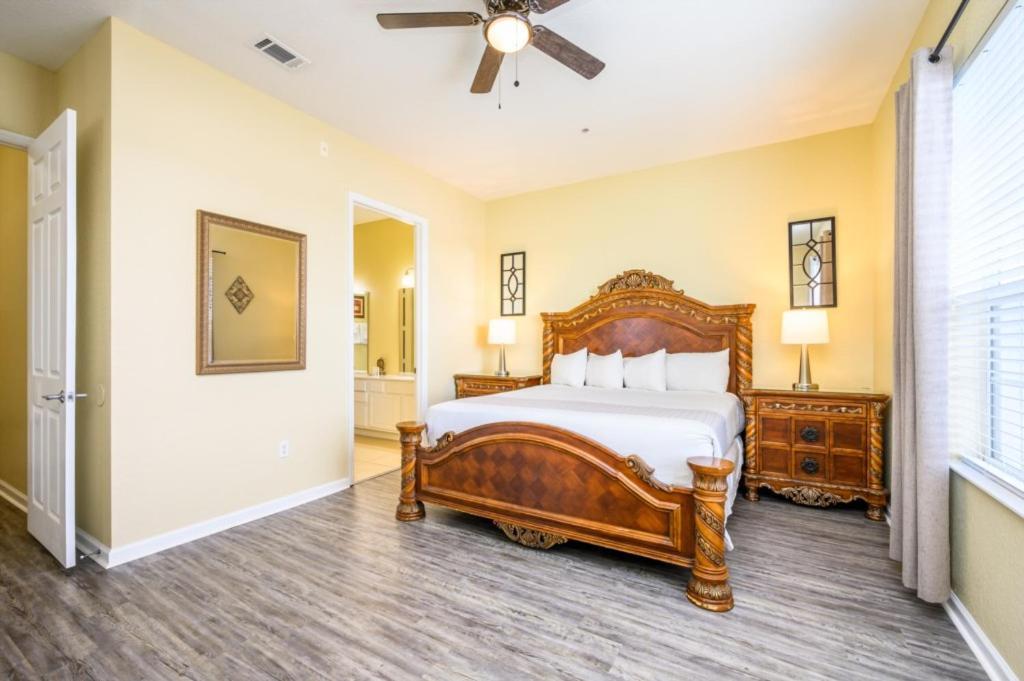 Beautiful Lakeview Vacation Condo, Vista Cay 1016 Apartment Orlando