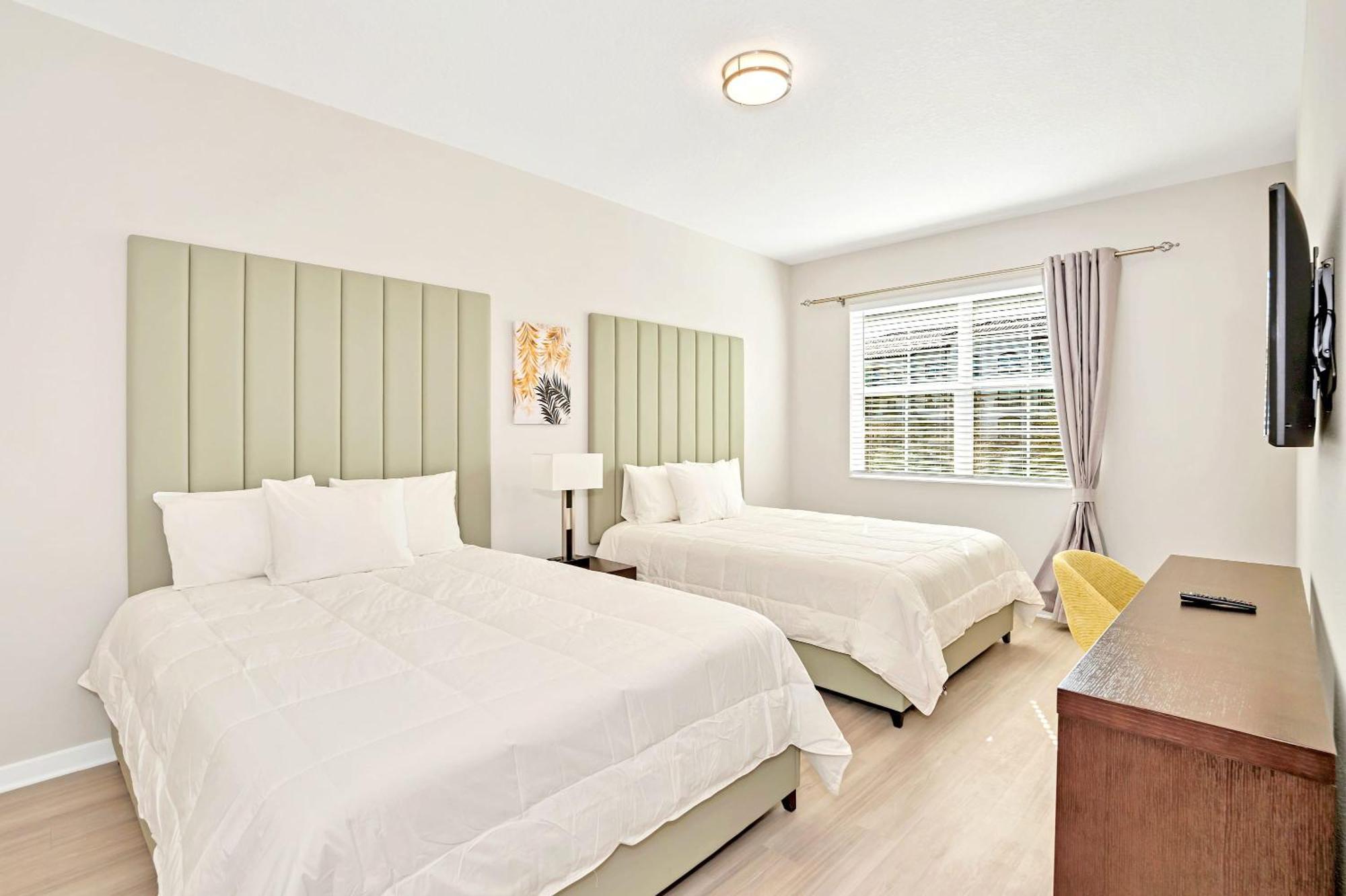 Upscale 3br - Family - Pool And Hot Tub! Holiday home *