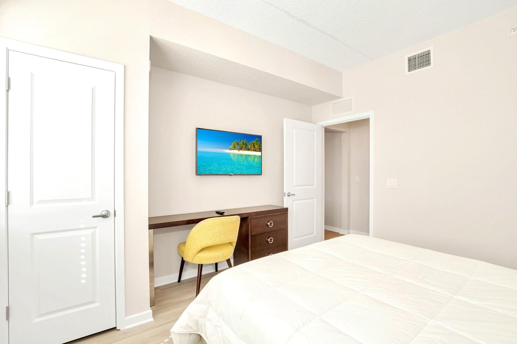 Holiday home Upscale 3br - Family - Pool And Hot Tub!