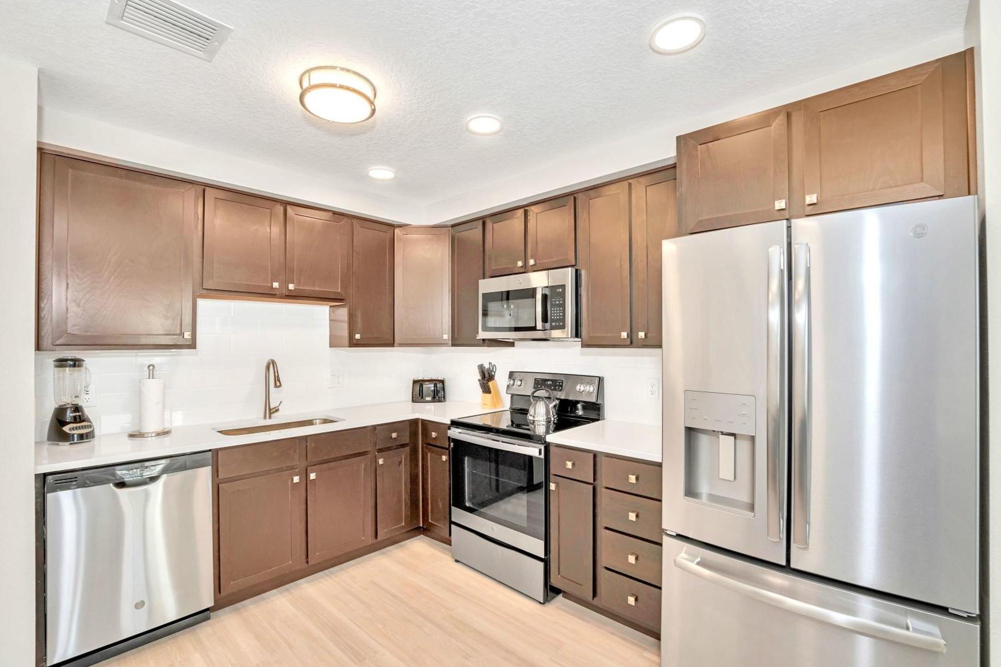Holiday home Upscale 3br - Family - Pool And Hot Tub! *