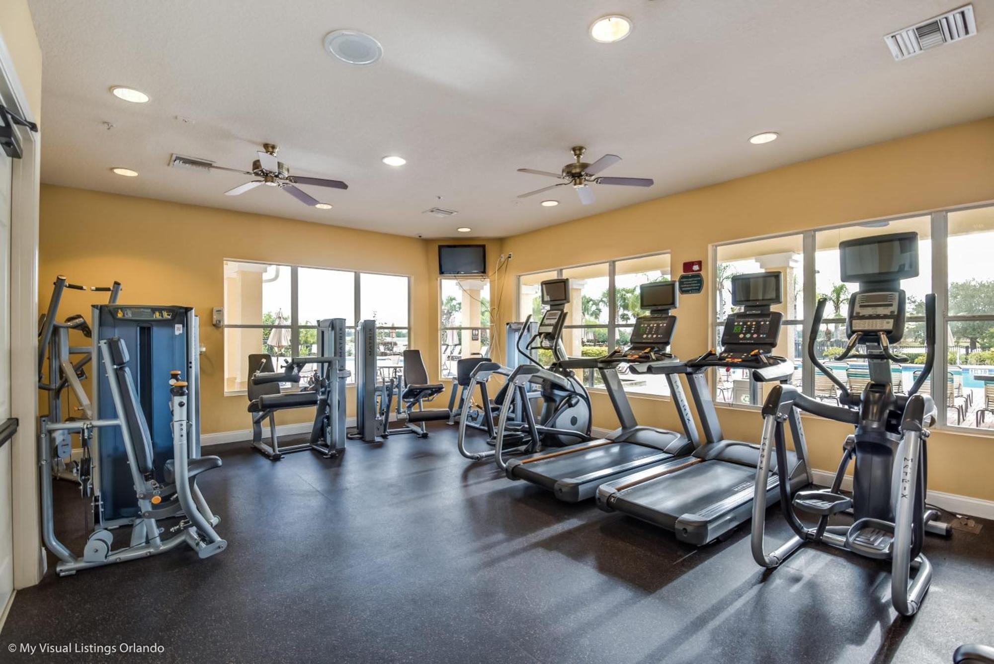 Holiday home Upscale 3br - Family - Pool And Hot Tub! *