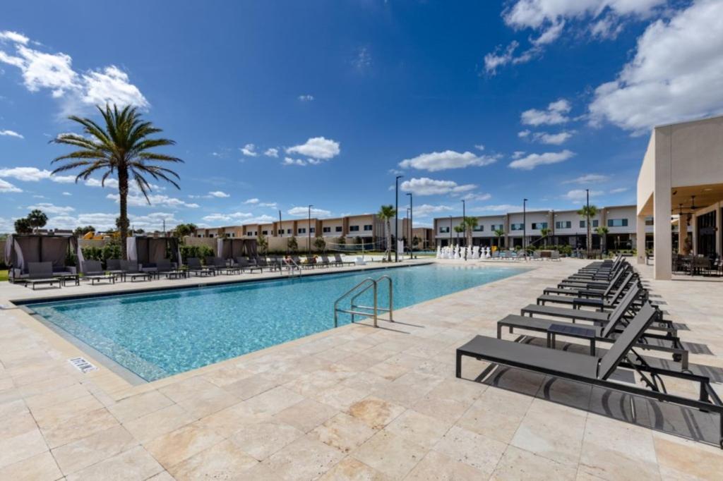 4 Bedrooms- 4,5 Bathrooms- Magic Village 3082 Rw *