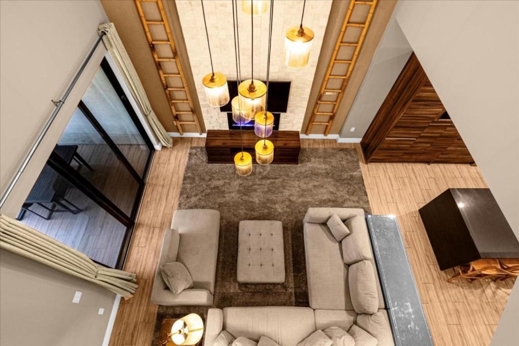 4 Bedrooms- 4,5 Bathrooms- Magic Village 3082 Rw * Orlando