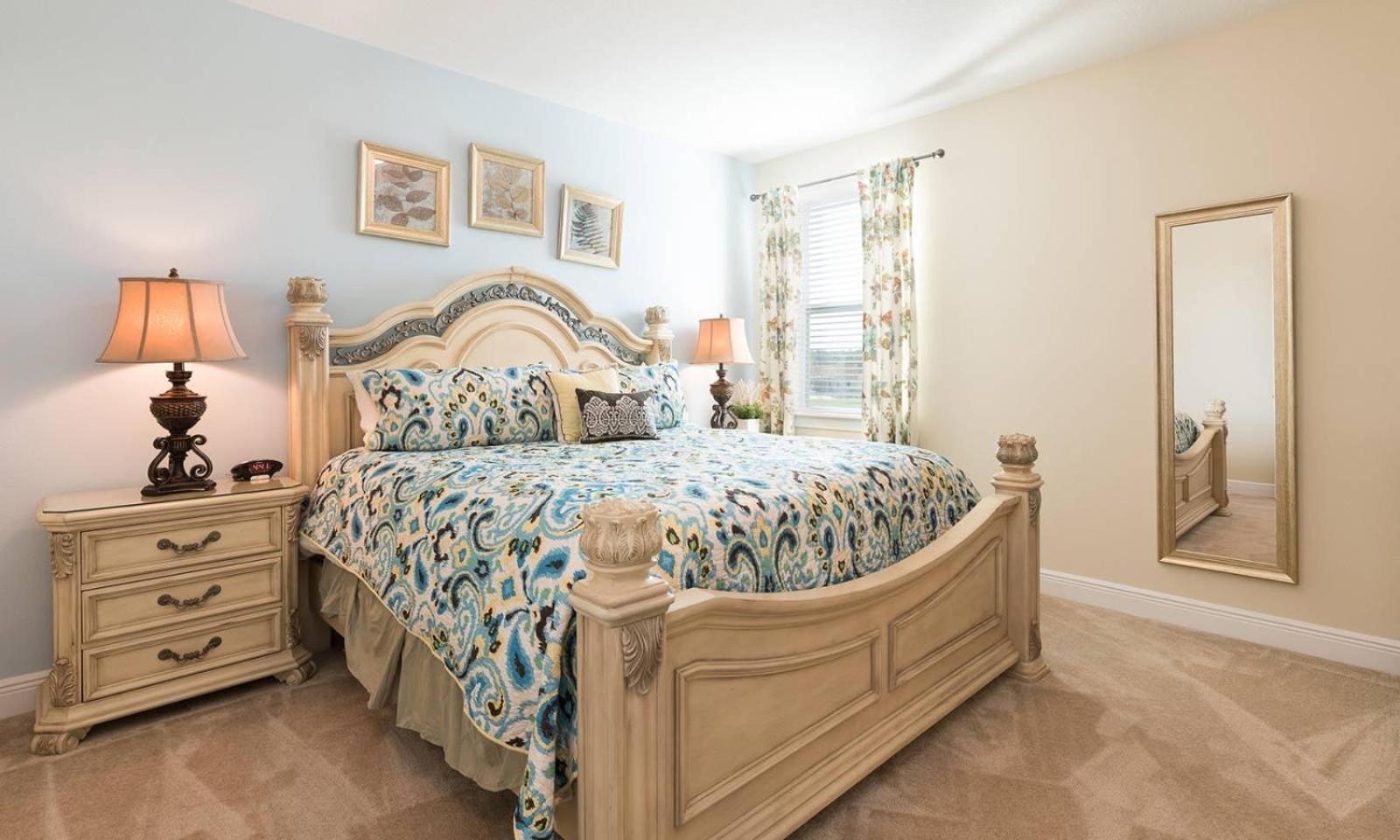 Traditional 10 Bdrm With Loft Tv Area At Encore *