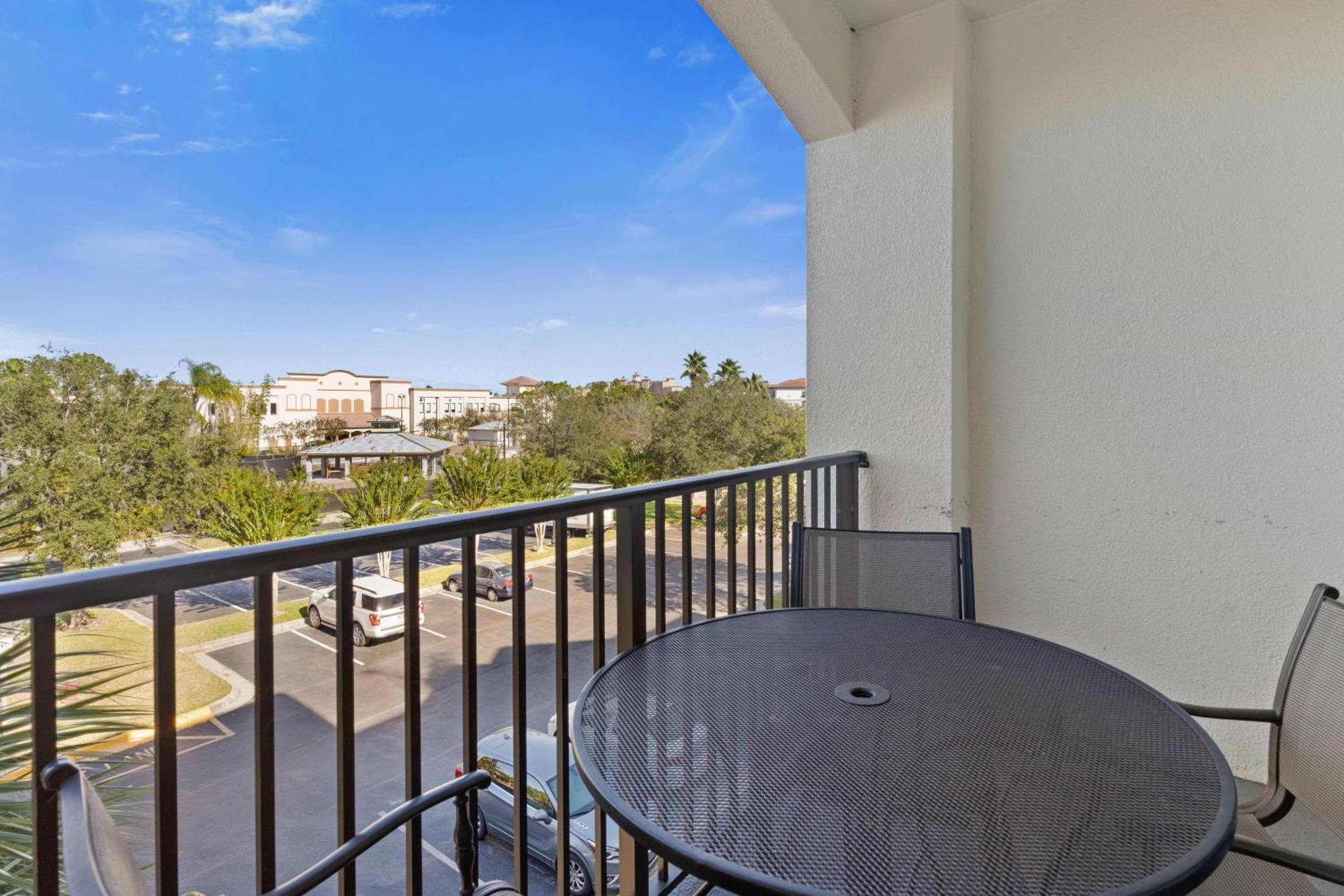 4114 Breakview Drive 306