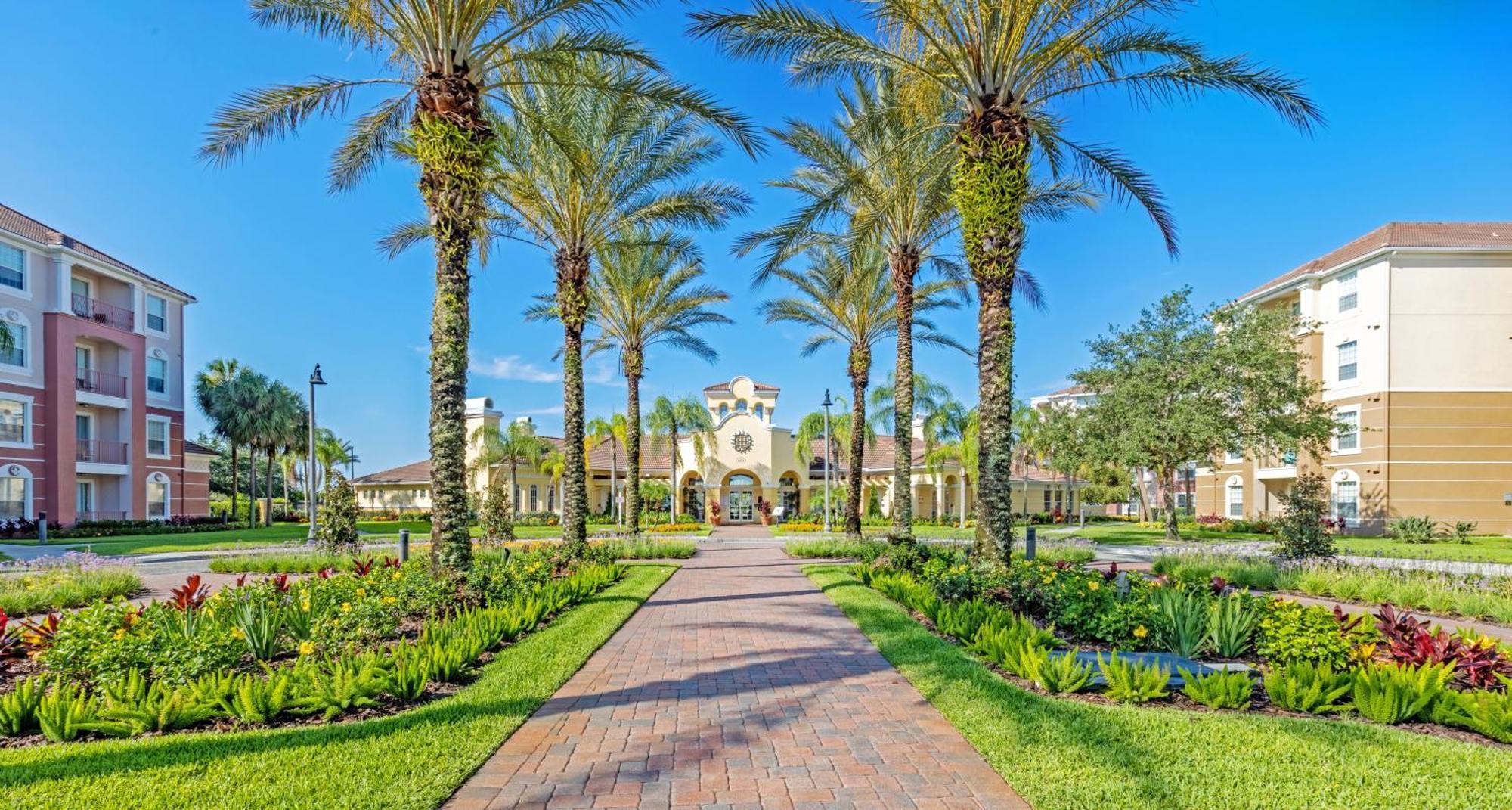 Newly Renovated Premium Condo, Vista Cay - 2002 Apartment Orlando