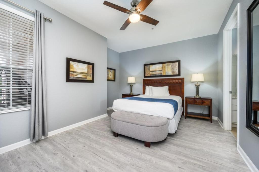 Newly Renovated Premium Condo, Vista Cay - 2002 * Orlando