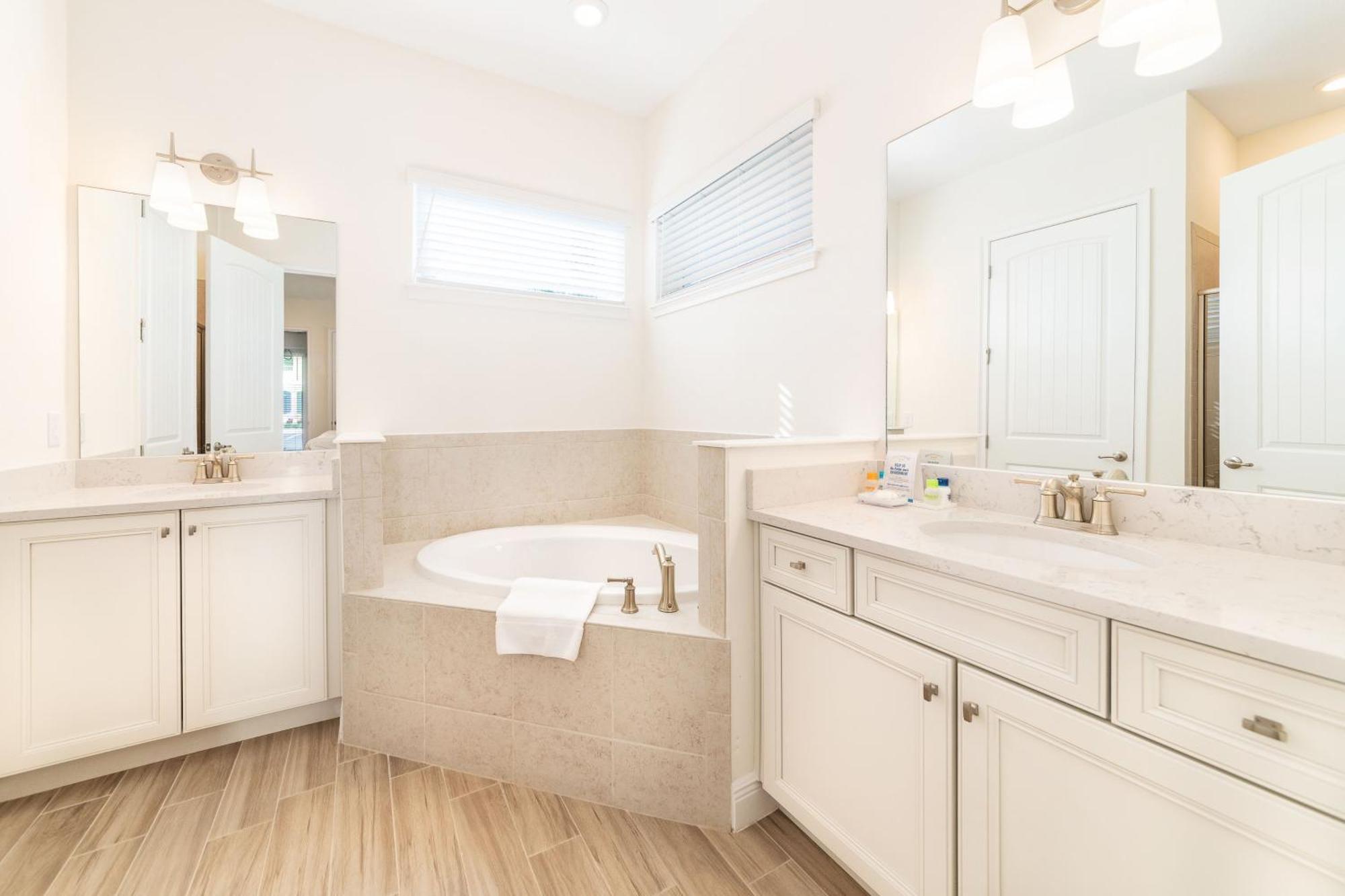 Holiday home Seashell Shore! Near With Margaritaville Access - 8048ls Orlando