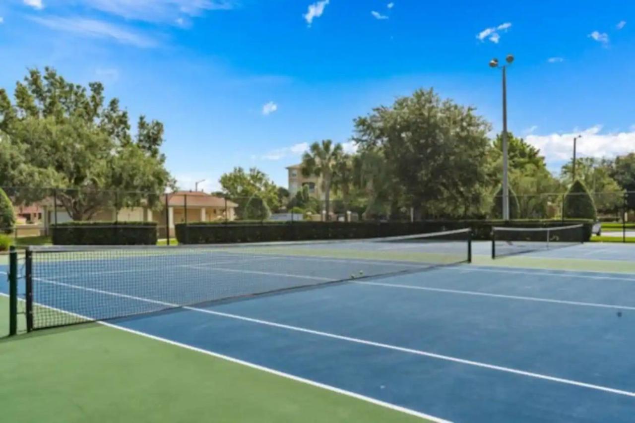 Windsor Hills Spacious Condo,pool,slides,by