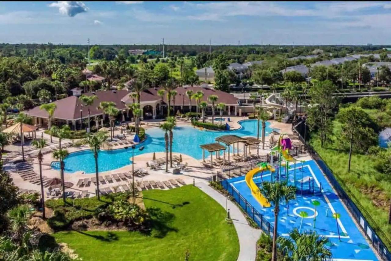 Windsor Hills Spacious Condo,pool,slides,by Orlando