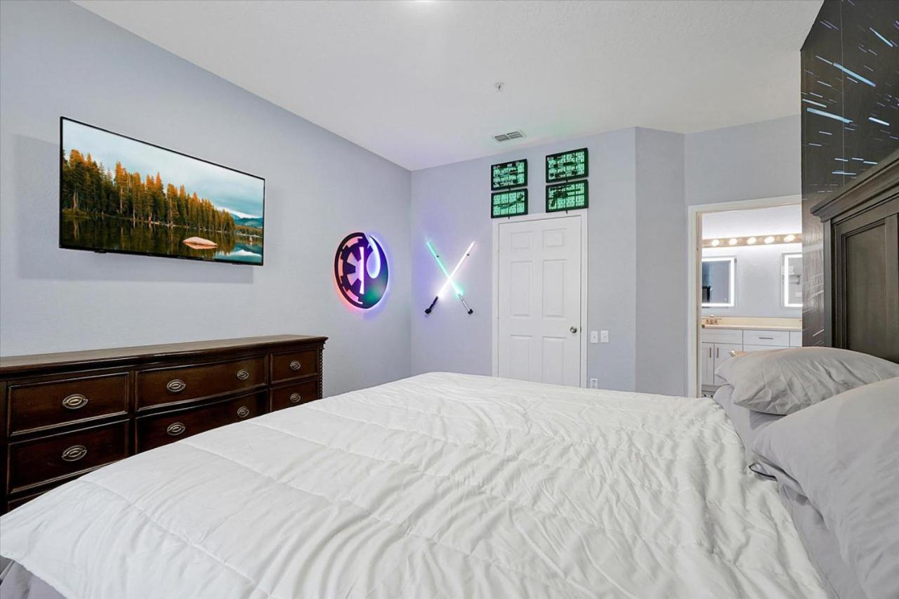 Windsor Hills Spacious Condo,pool,slides,by Holiday home Orlando