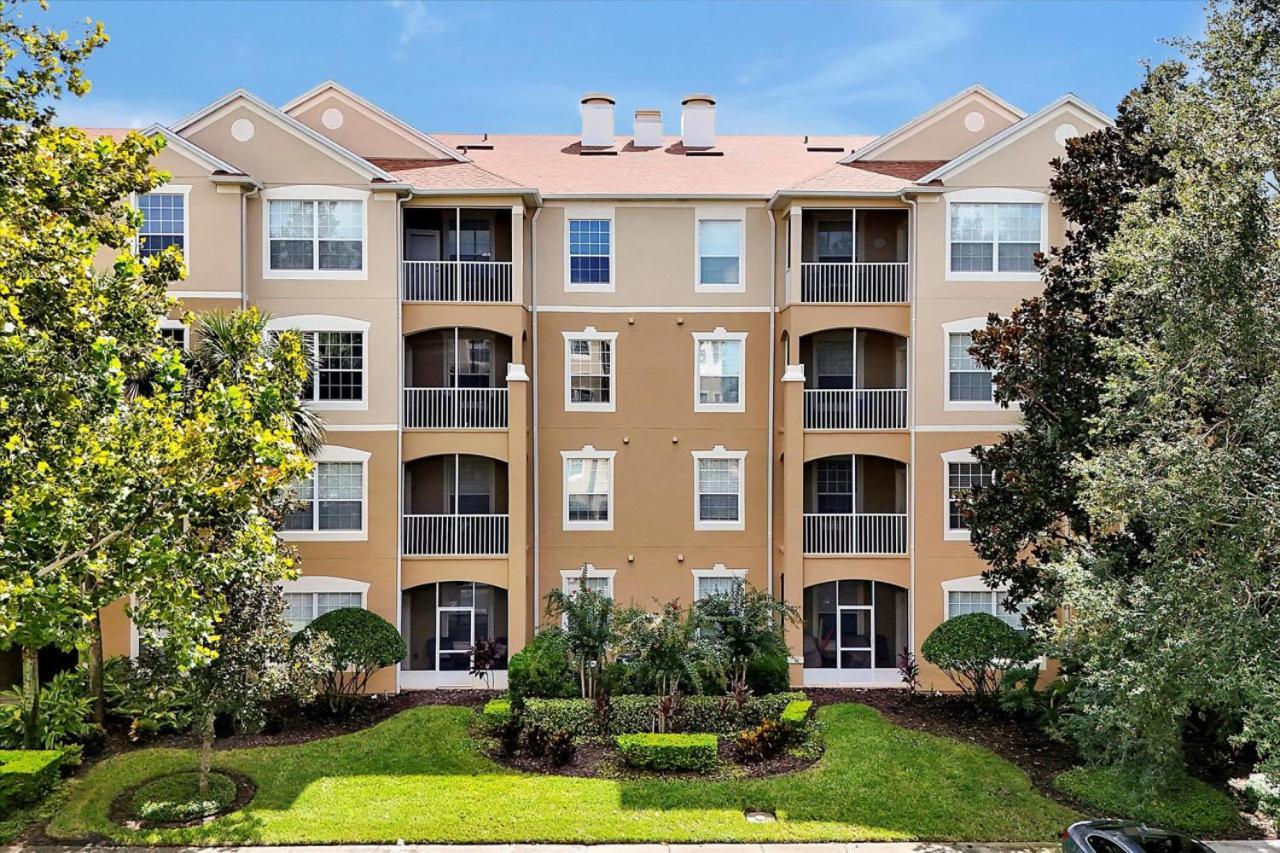 Windsor Hills Spacious Condo,pool,slides,by *