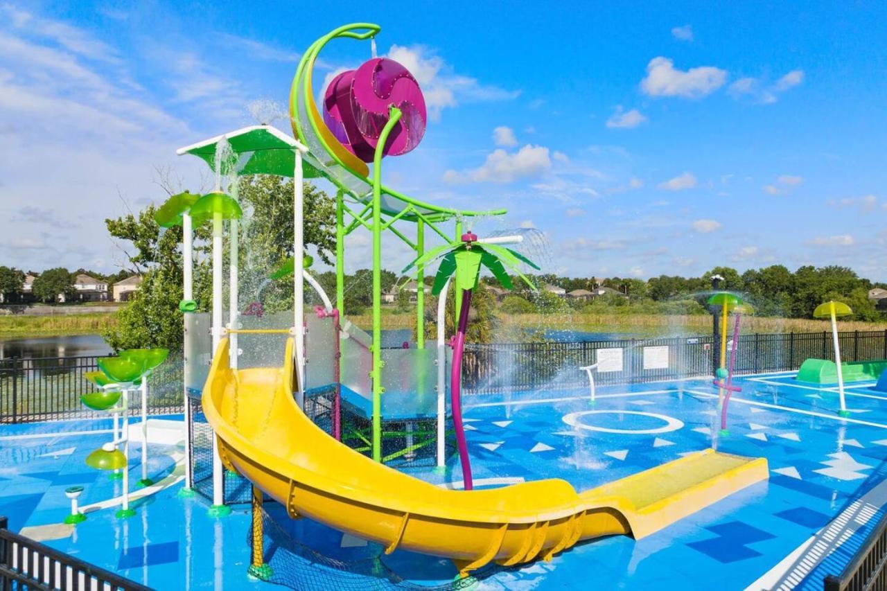 Windsor Hills Spacious Condo,pool,slides,by * Orlando