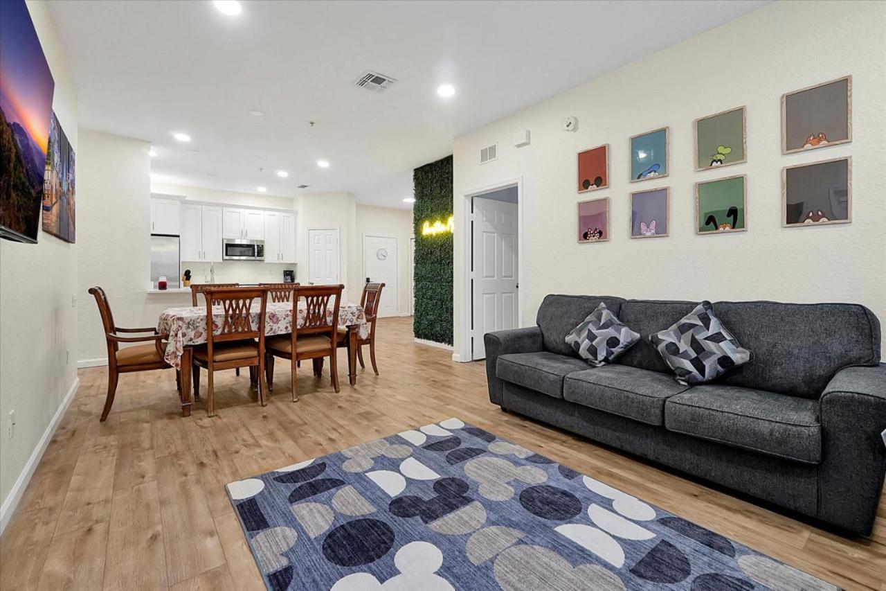 Windsor Hills Spacious Condo,pool,slides,by * Orlando