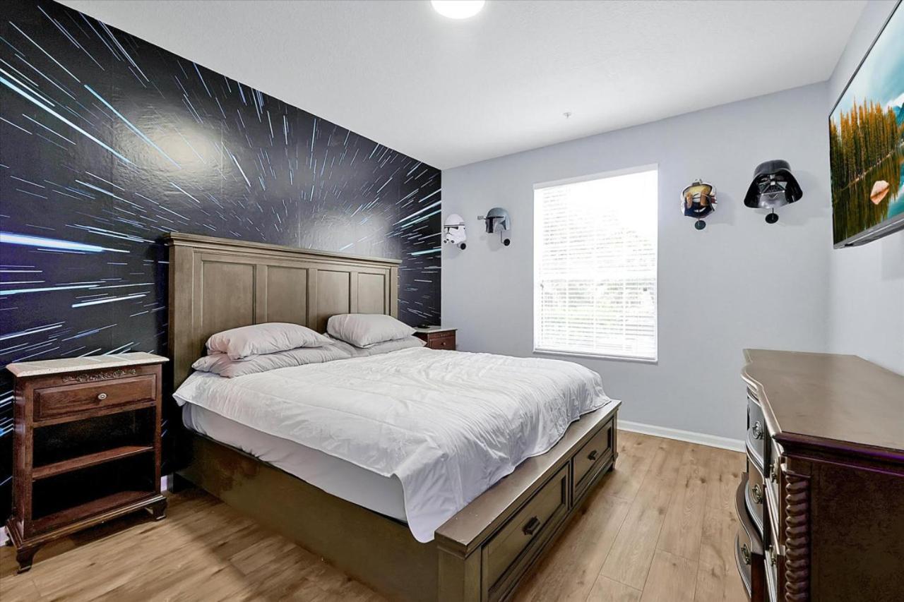 Windsor Hills Spacious Condo,pool,slides,by Holiday home