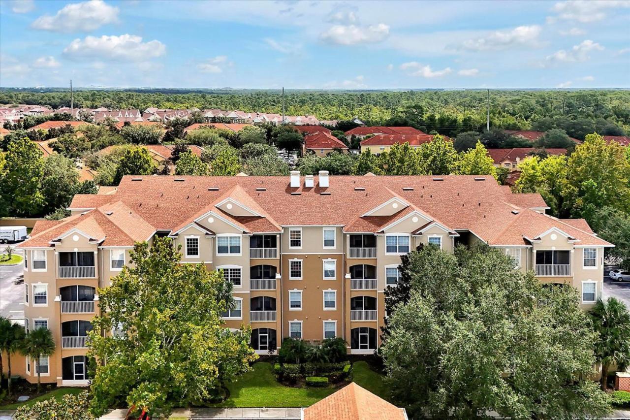 Windsor Hills Spacious Condo,pool,slides,by Orlando