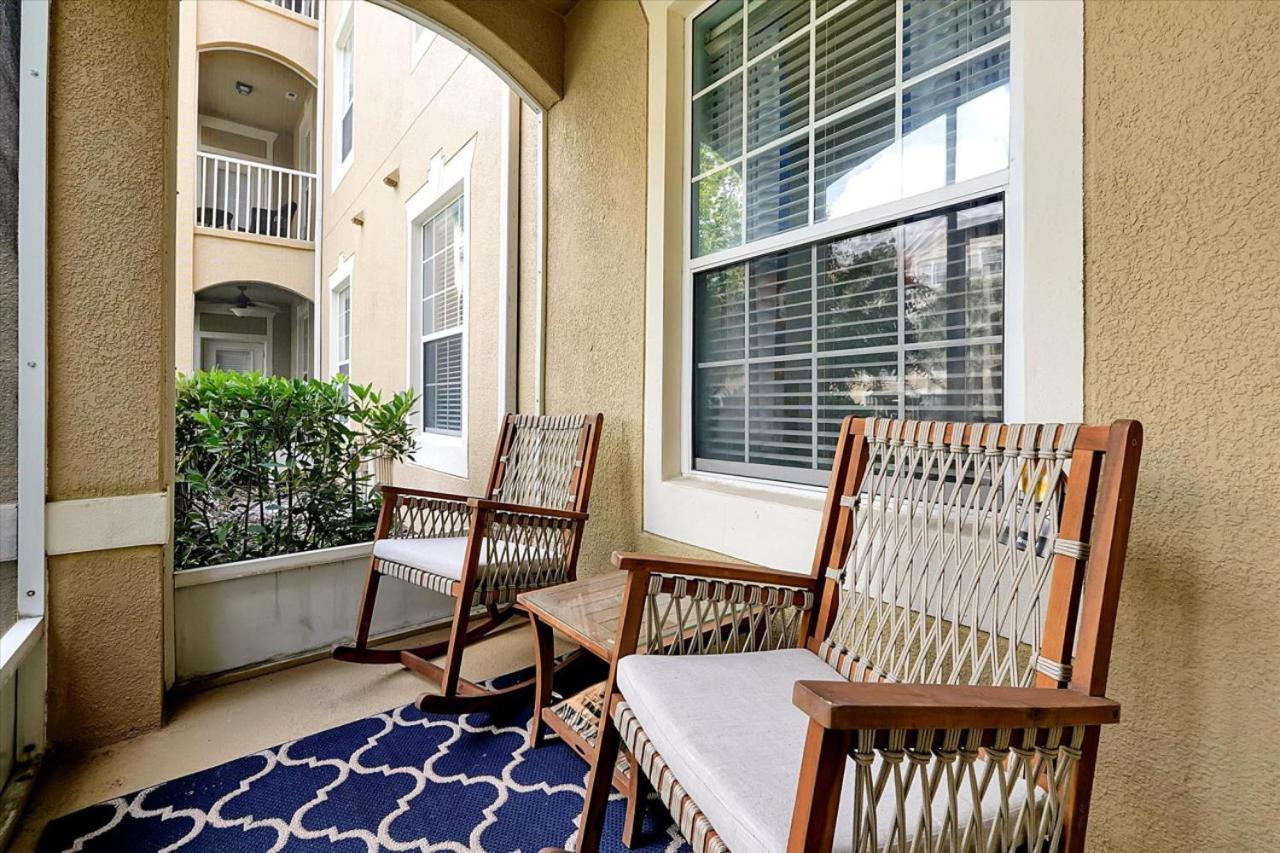 Windsor Hills Spacious Condo,pool,slides,by Holiday home