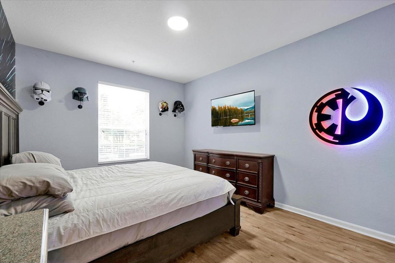 Windsor Hills Spacious Condo,pool,slides,by *