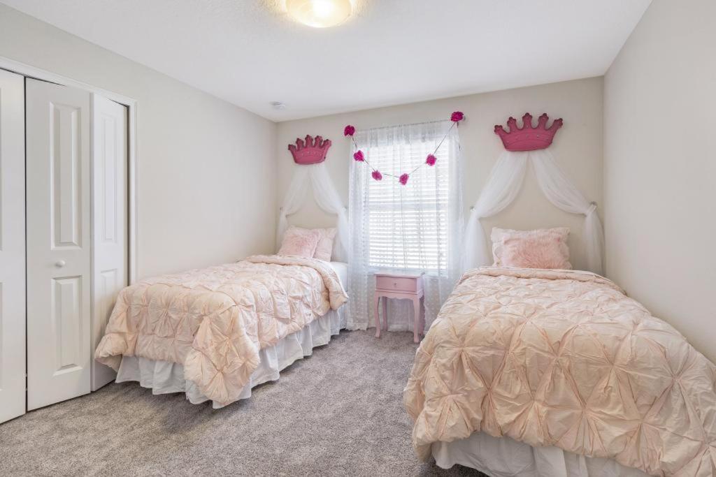 5 Bedrooms - 4 Bathrooms - Storey Lake4849 Rc Holiday home *