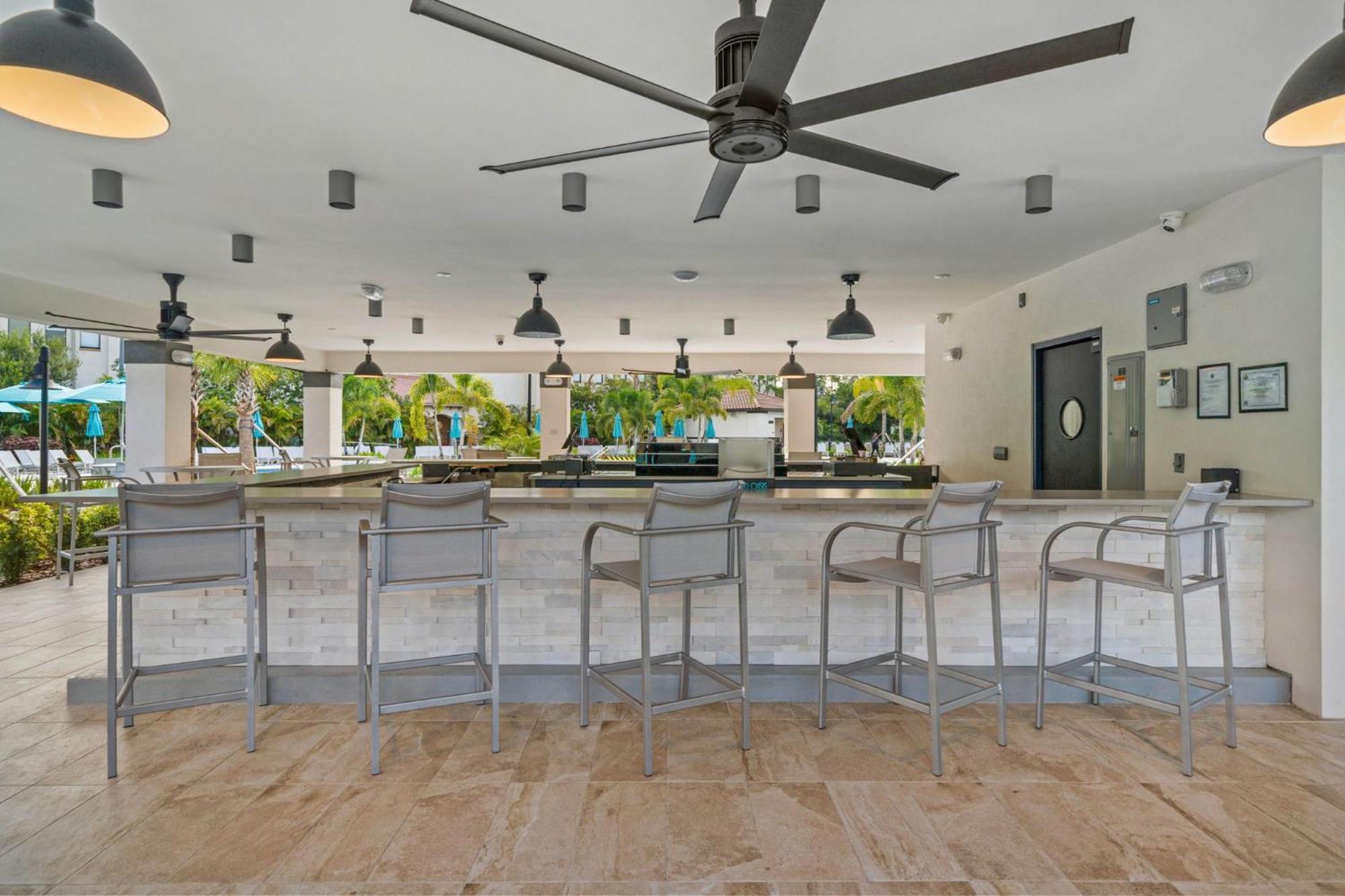 New And Gorgeous Townhome, Vista Cay - 4008 Apartment