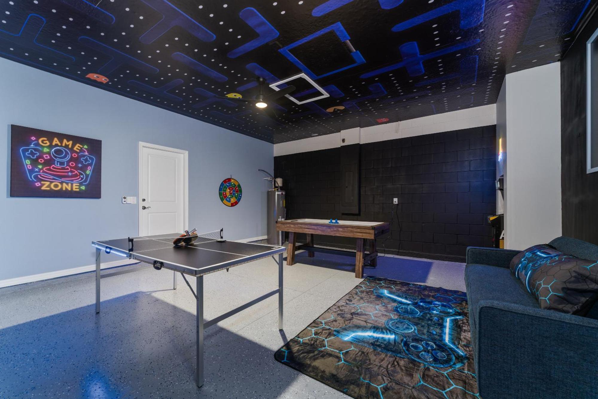 Incredible New 5bd With Pool And Bbq Grill