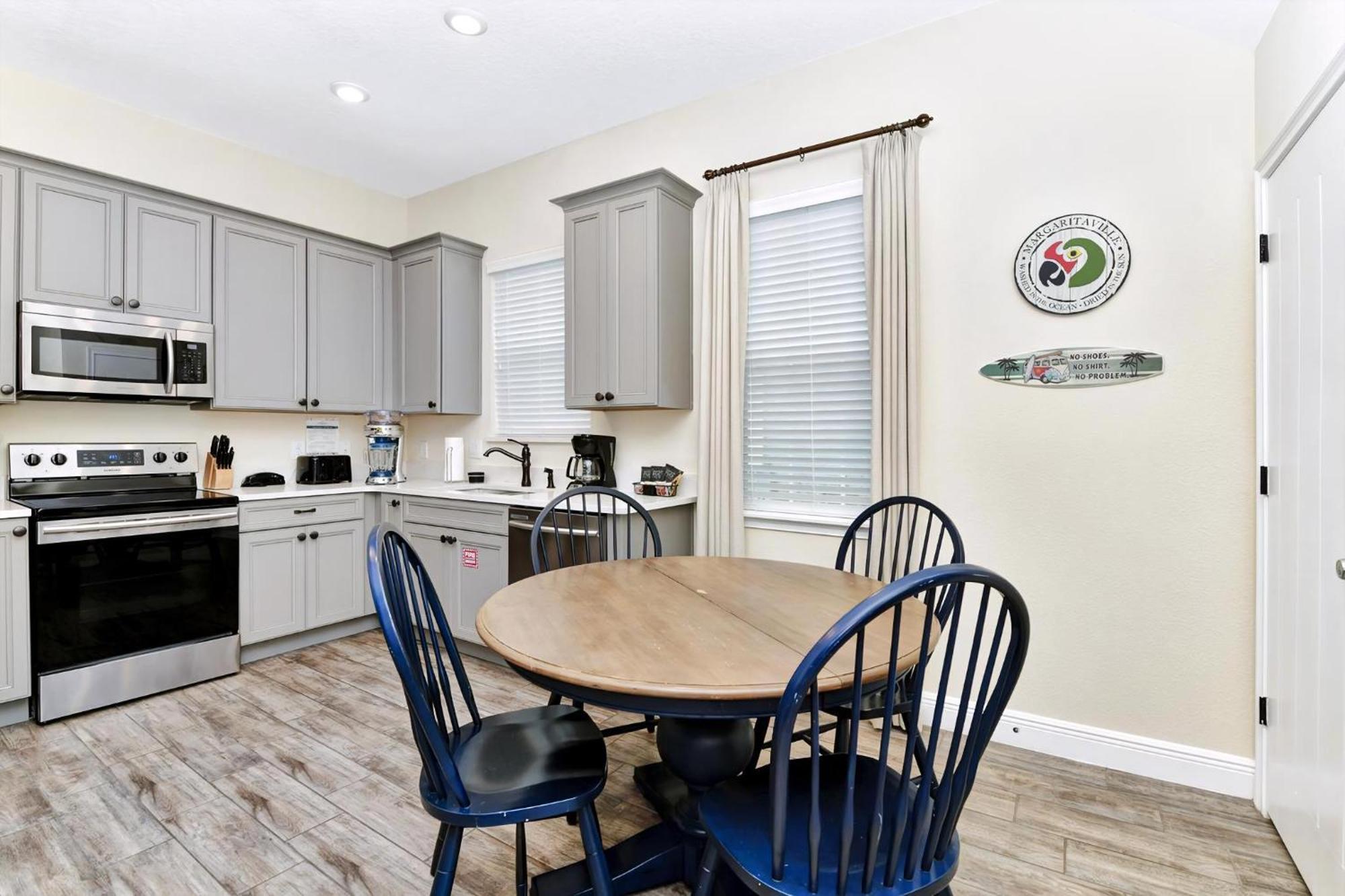 Holiday home Lively With Hot Tub Near With Margaritaville Access - 8030su