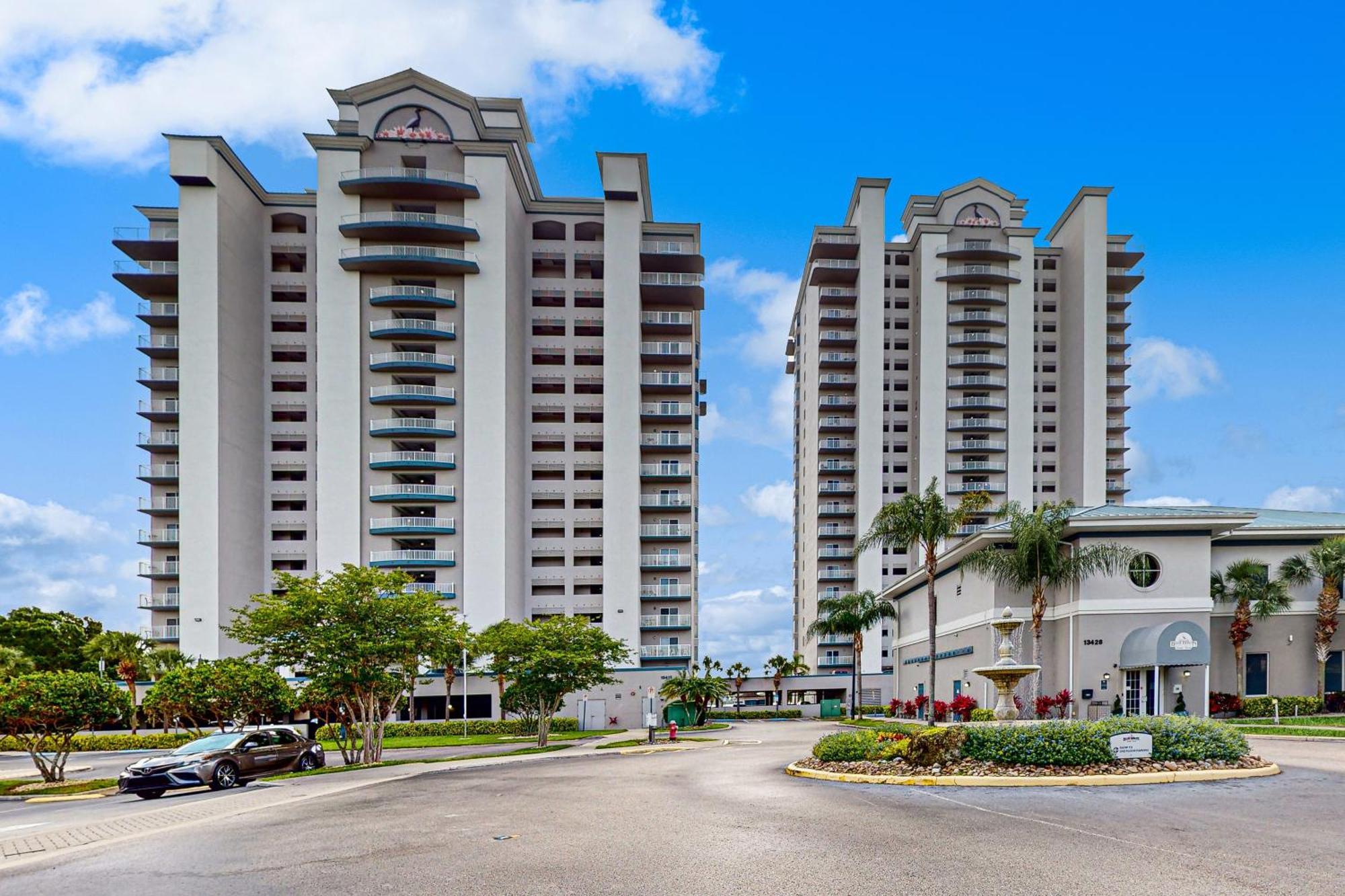 Apartment Fourth Level Views At Blue Heron *