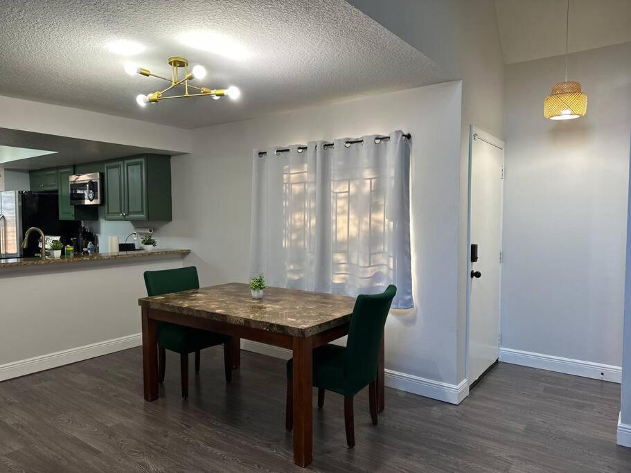 Apartment Hub *
