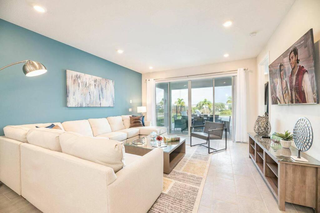 Dluxx Stunning House With Pool Movie Theater 428 Holiday home Orlando