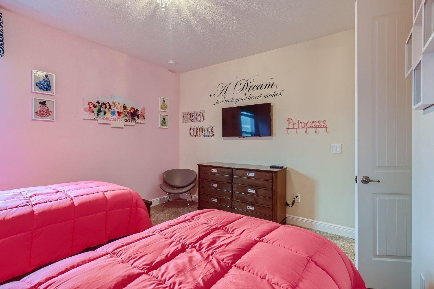 Sunset 6 Bdrm With Modern Living At Encore *
