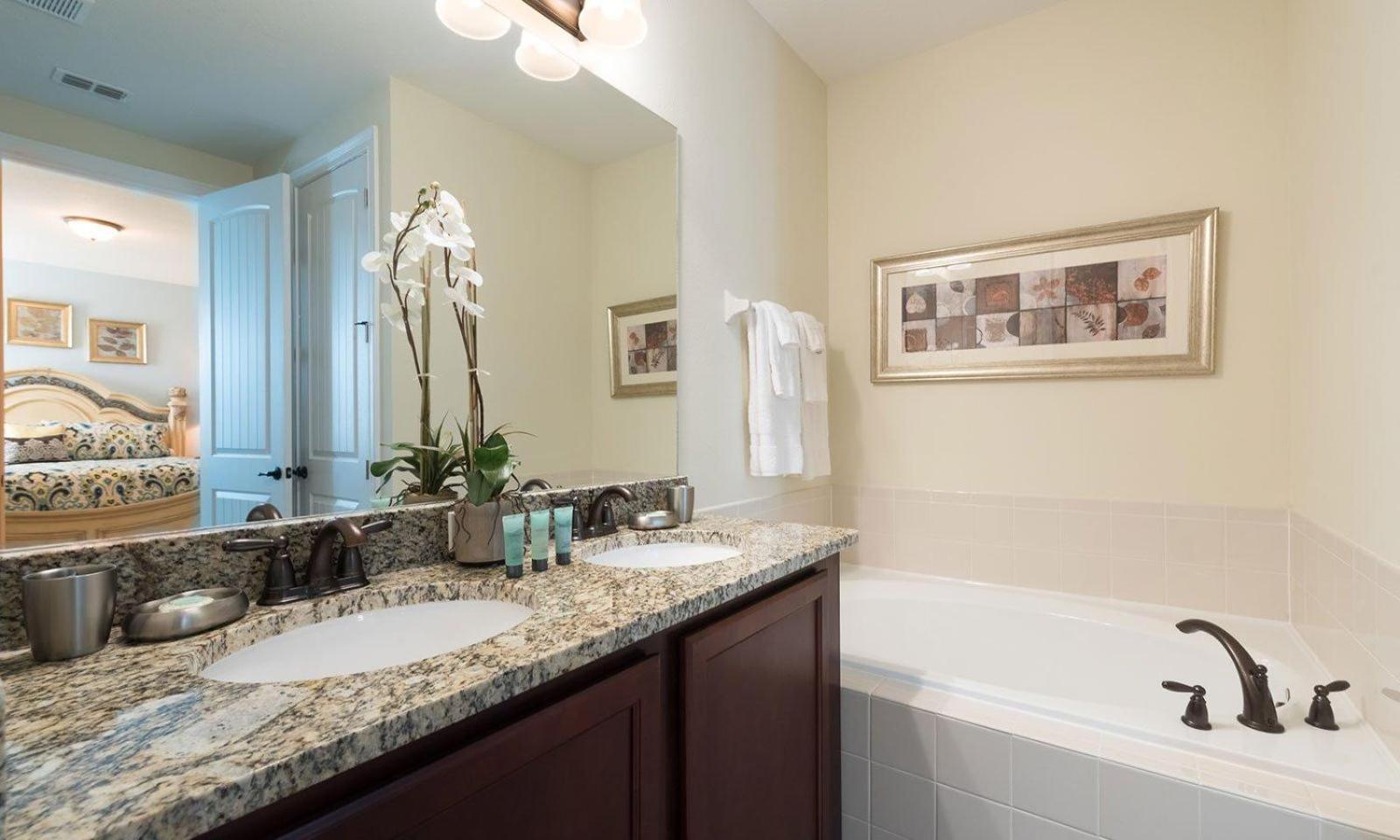 Holiday home Traditional 10 Bdrm With Loft Tv Area At Encore Orlando
