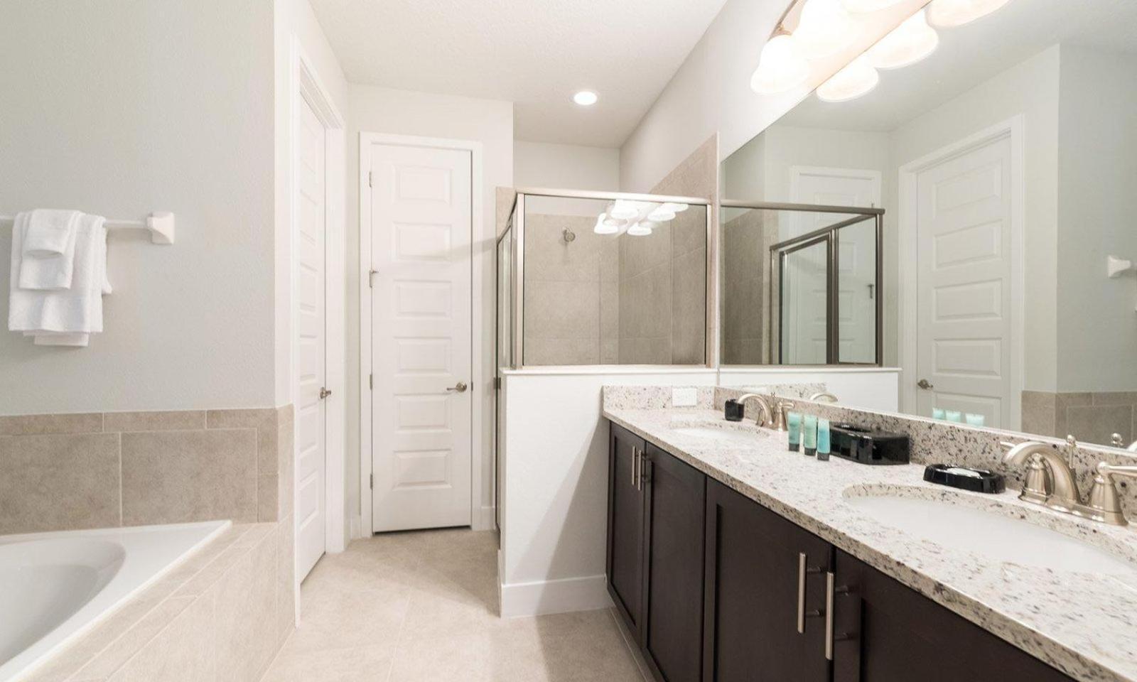 Holiday home Custom 9 Bdrm With Stunning Themes At Encore