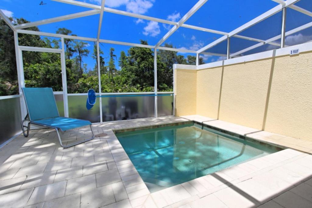 Serenity Townhome: Disney-area Retreat With Private Pool Holiday home