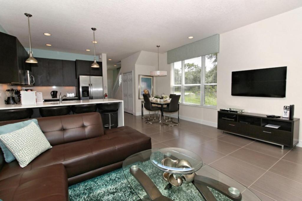 Serenity Townhome: Disney-area Retreat With Private Pool Holiday home Orlando