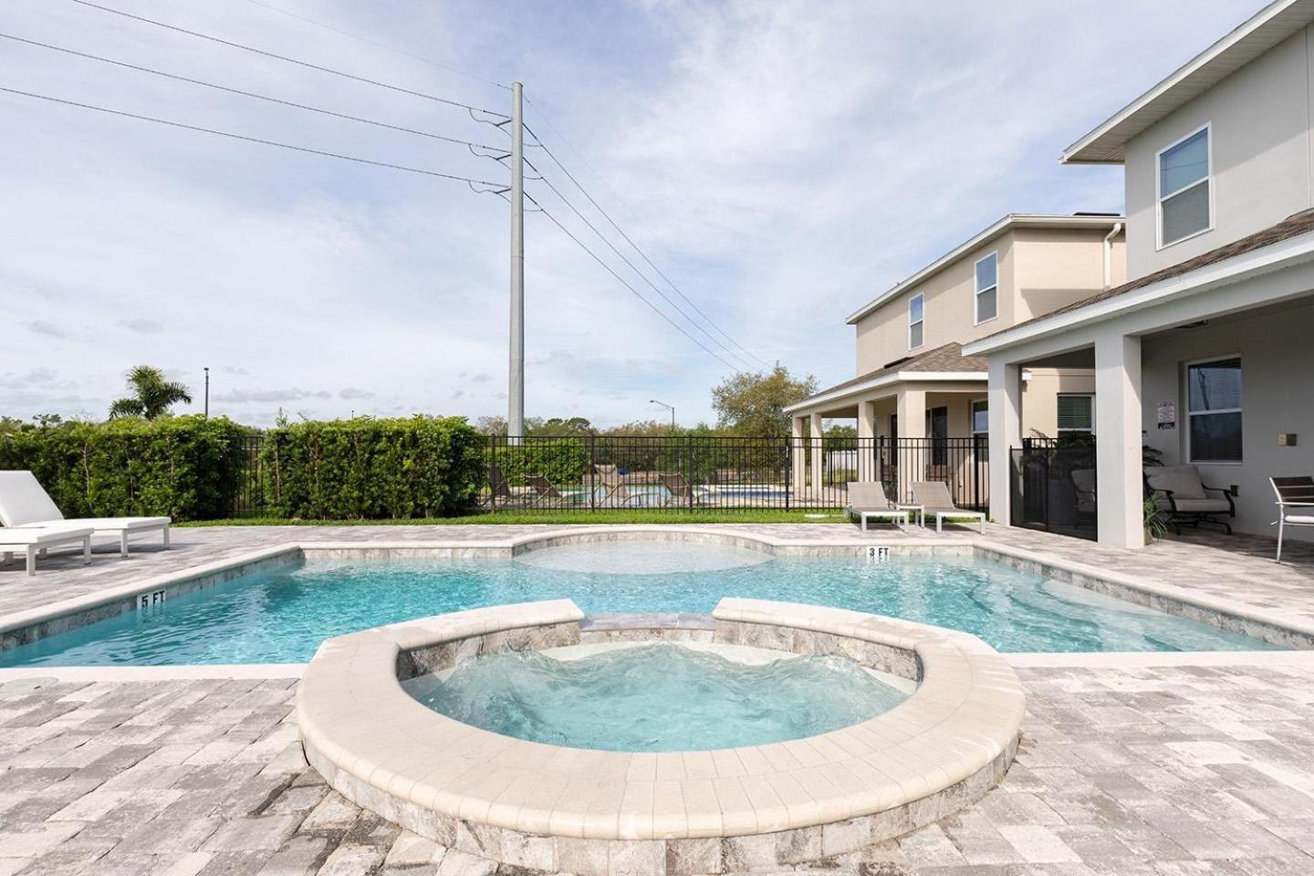 Holiday home Polished Serene 4 Bdrm With Games At Encore Orlando