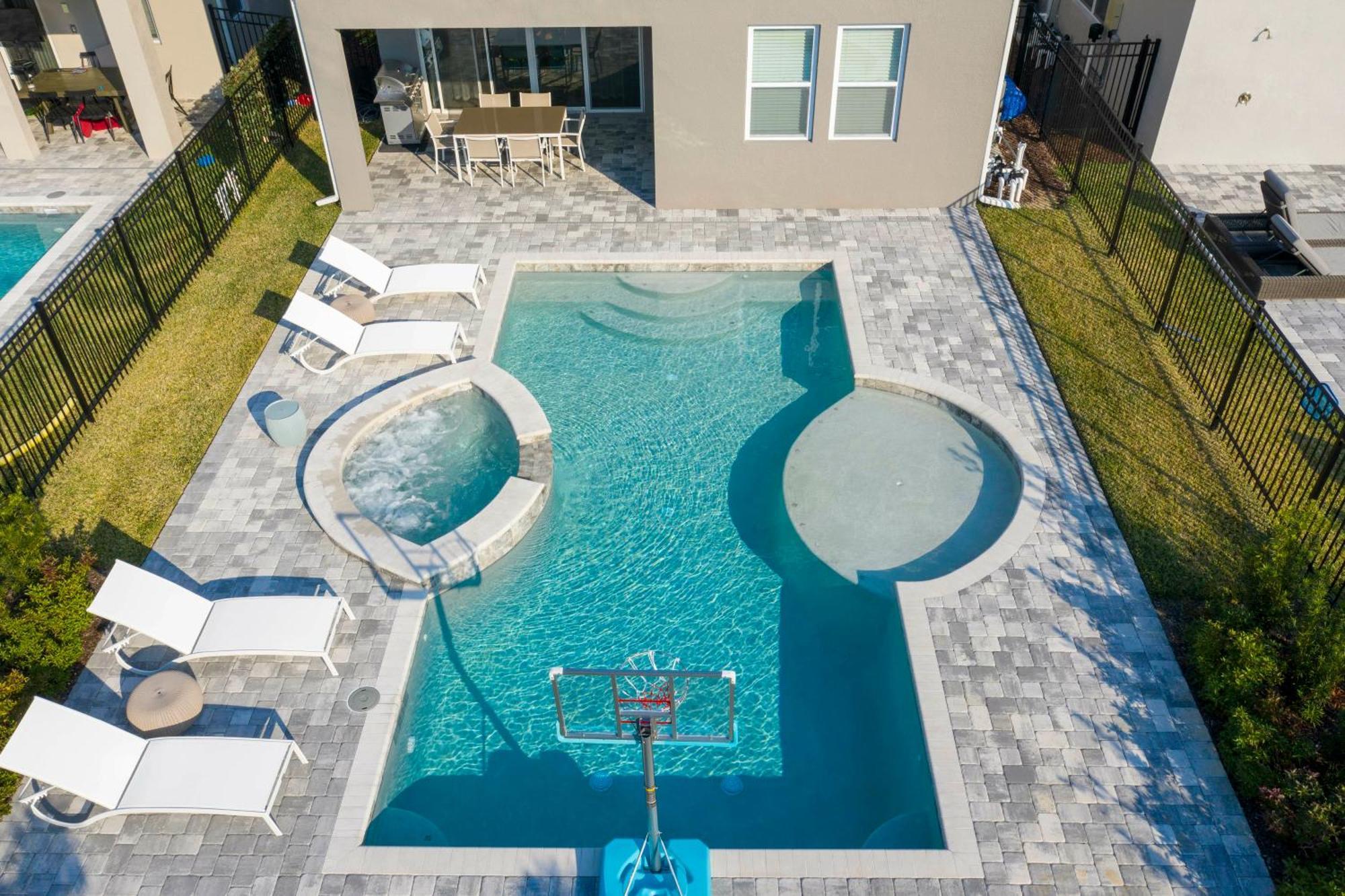 Beautiful Themed Single With Private Pool And Game Ec0405