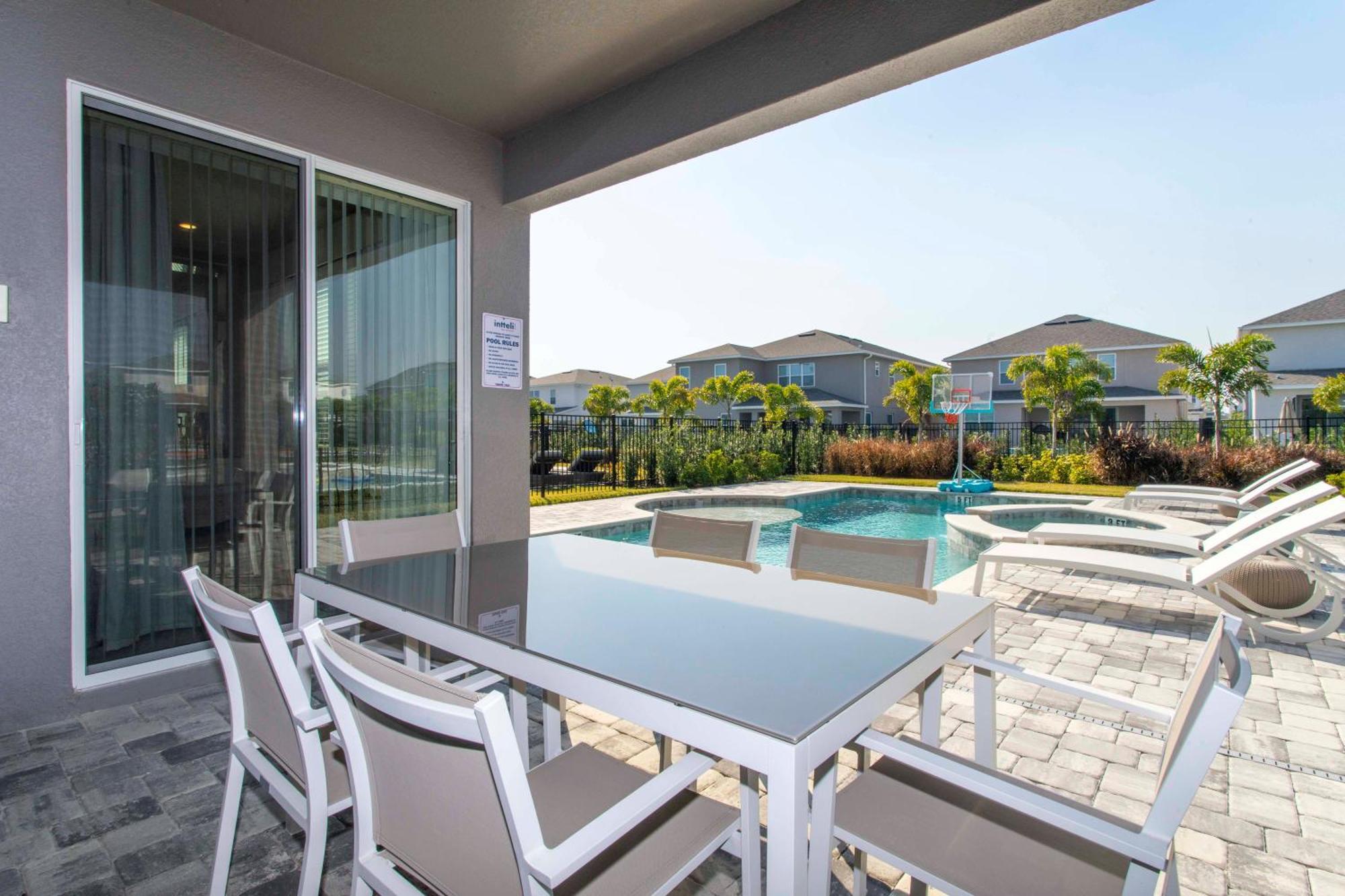 Beautiful Themed Single With Private Pool And Game Ec0405