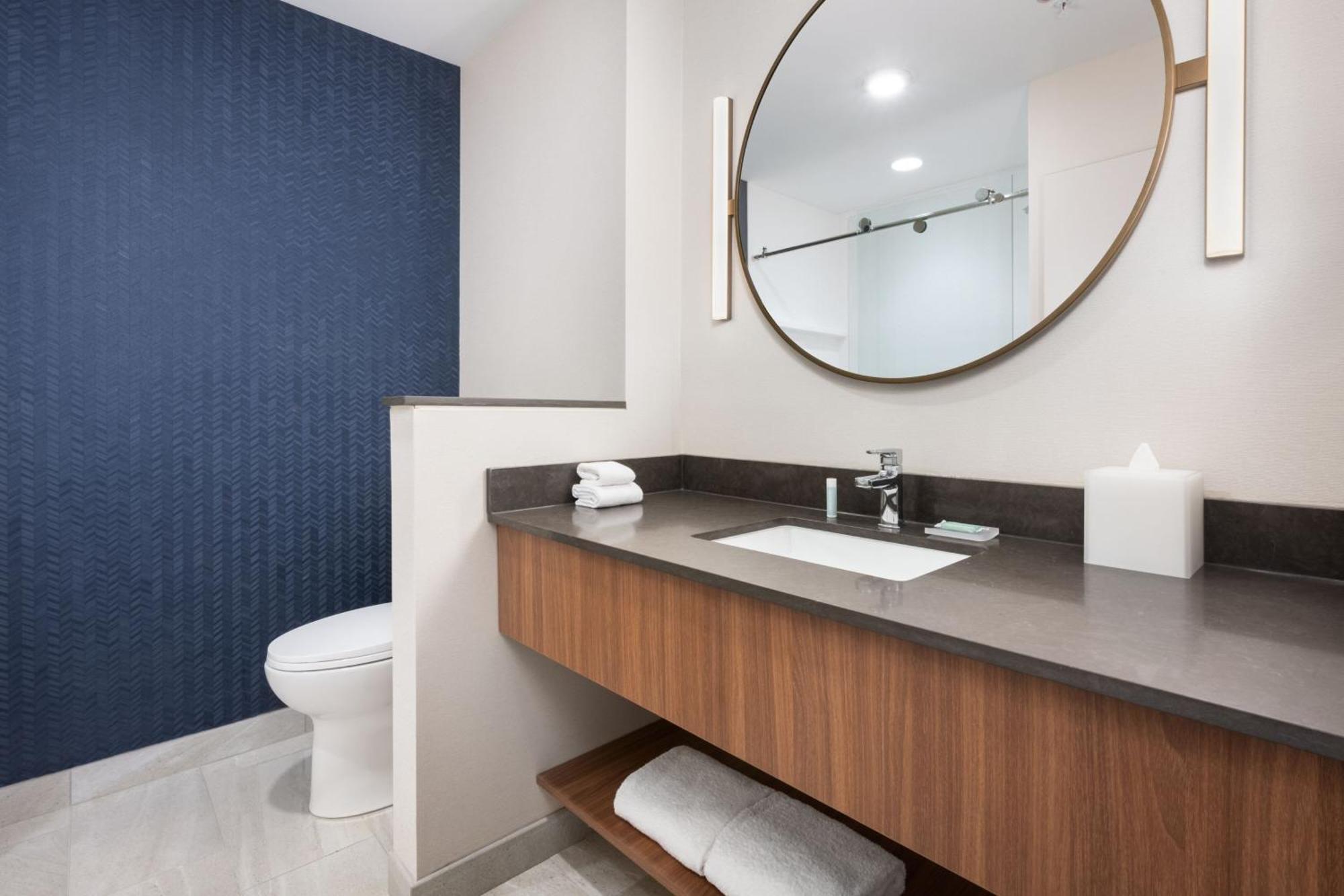 Fairfield By Marriott & At Millenia Orlando