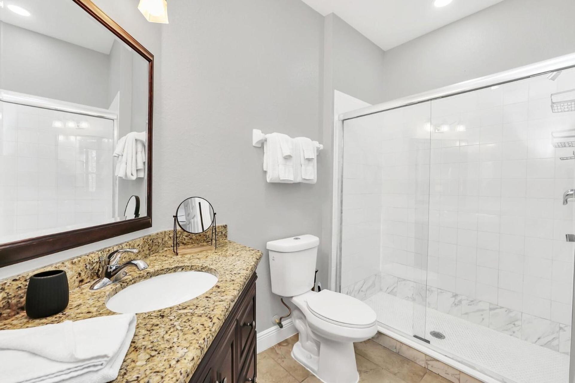 Serene 3 Bedroom Retreat In Orlando6494
