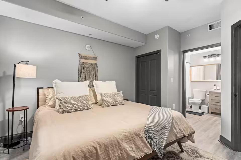 Luxury 1br Lakeview Near Disney! Apartment