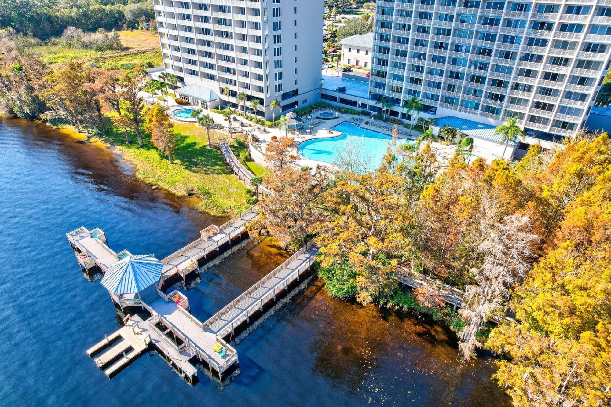 Luxury 1br Lakeview Near Disney! * Orlando