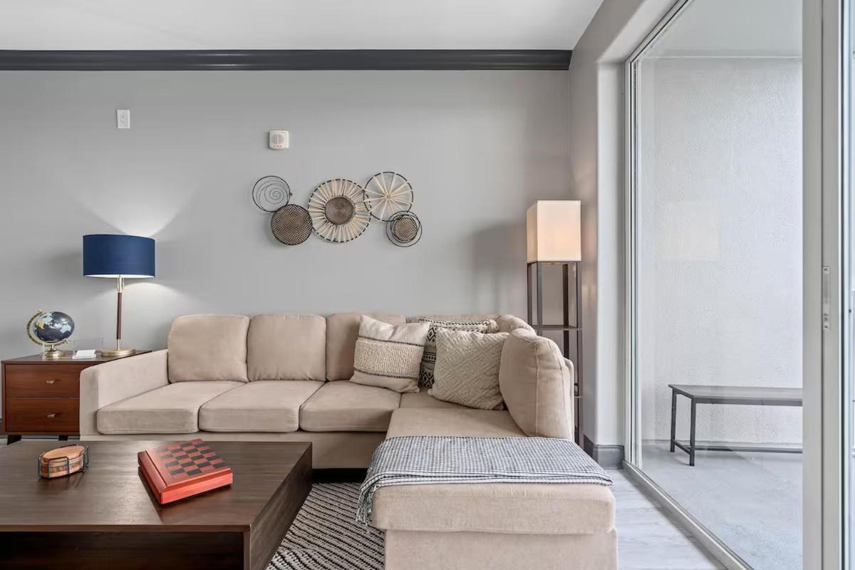 Luxury 1br Lakeview Near Disney! Apartment