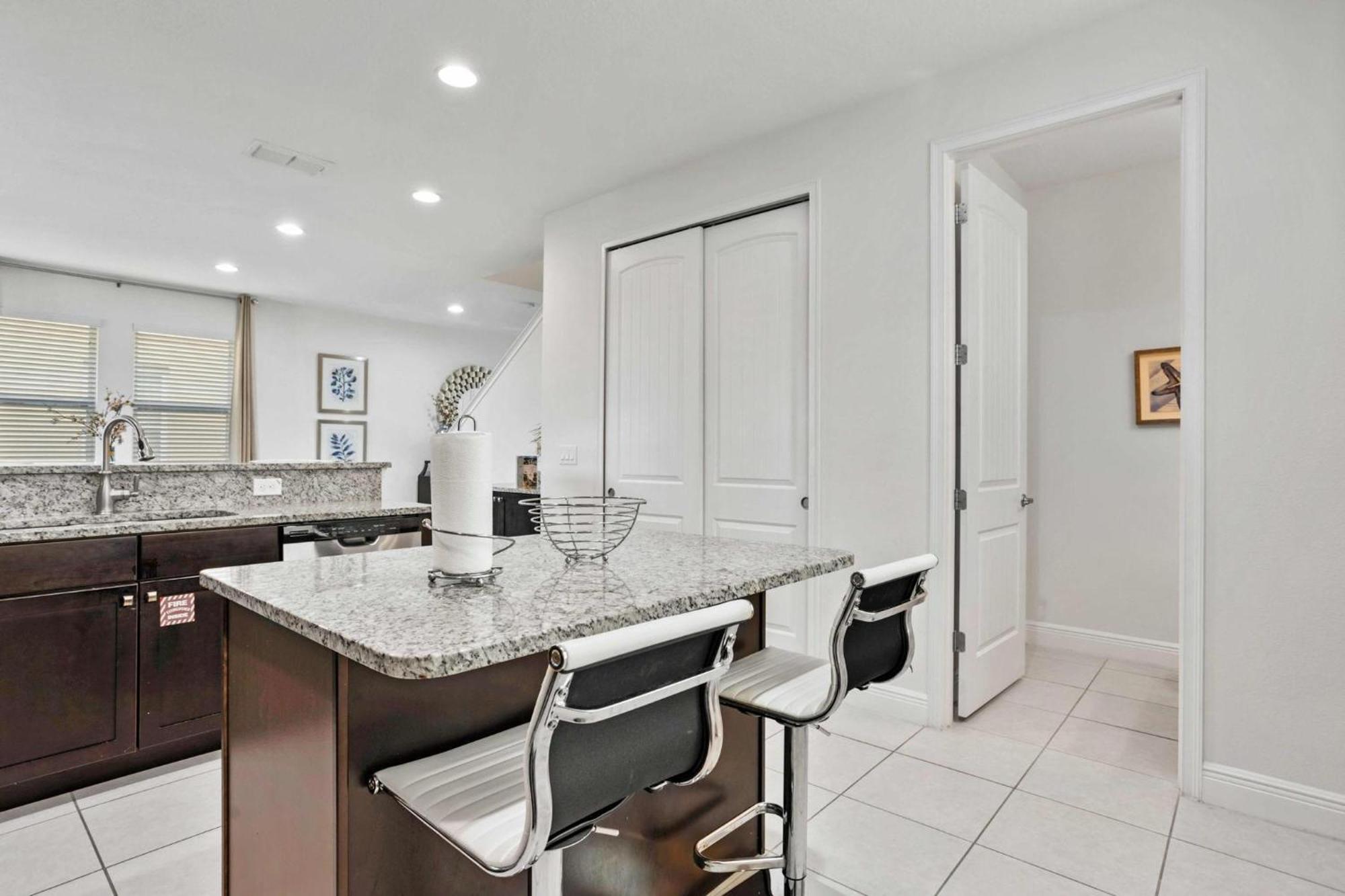 Sun-filled 6 Bdrm With Game At Encore Orlando
