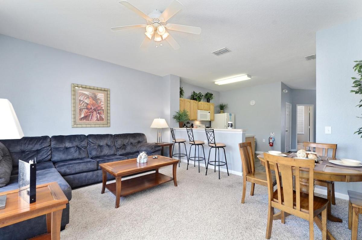 Luxury 3-bdr House With Pool Next To