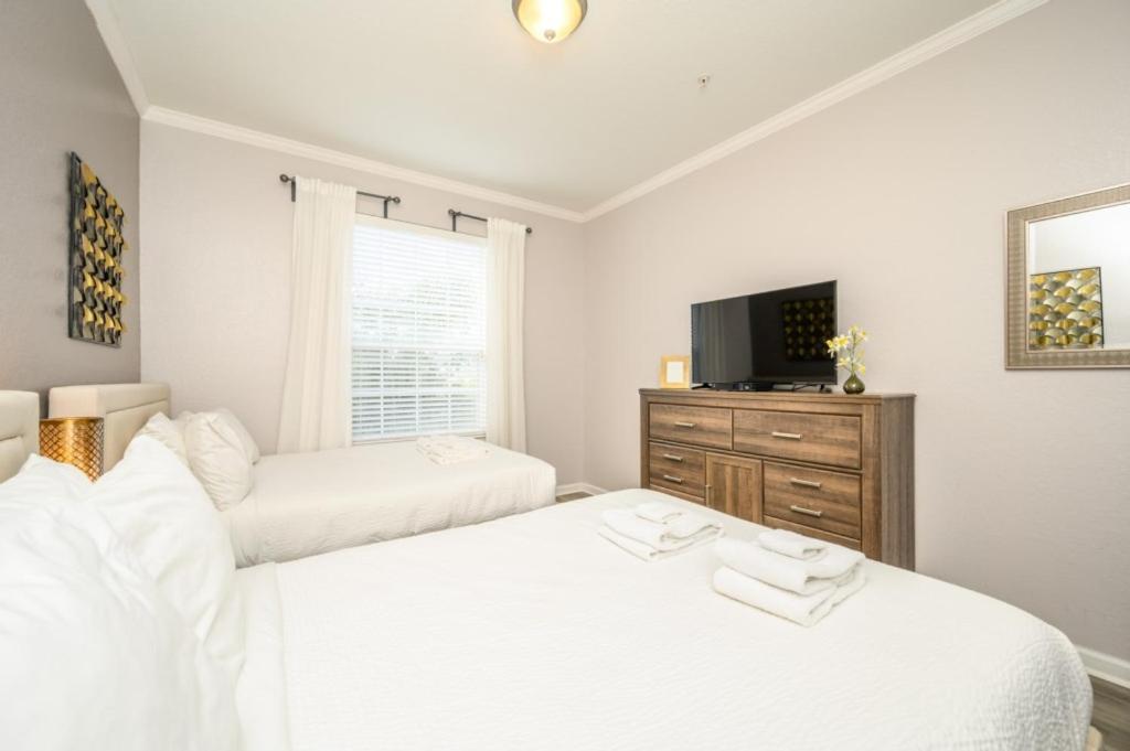 Holiday home Epic Universe New Deluxe Condo, Vista Cay - 3022 *