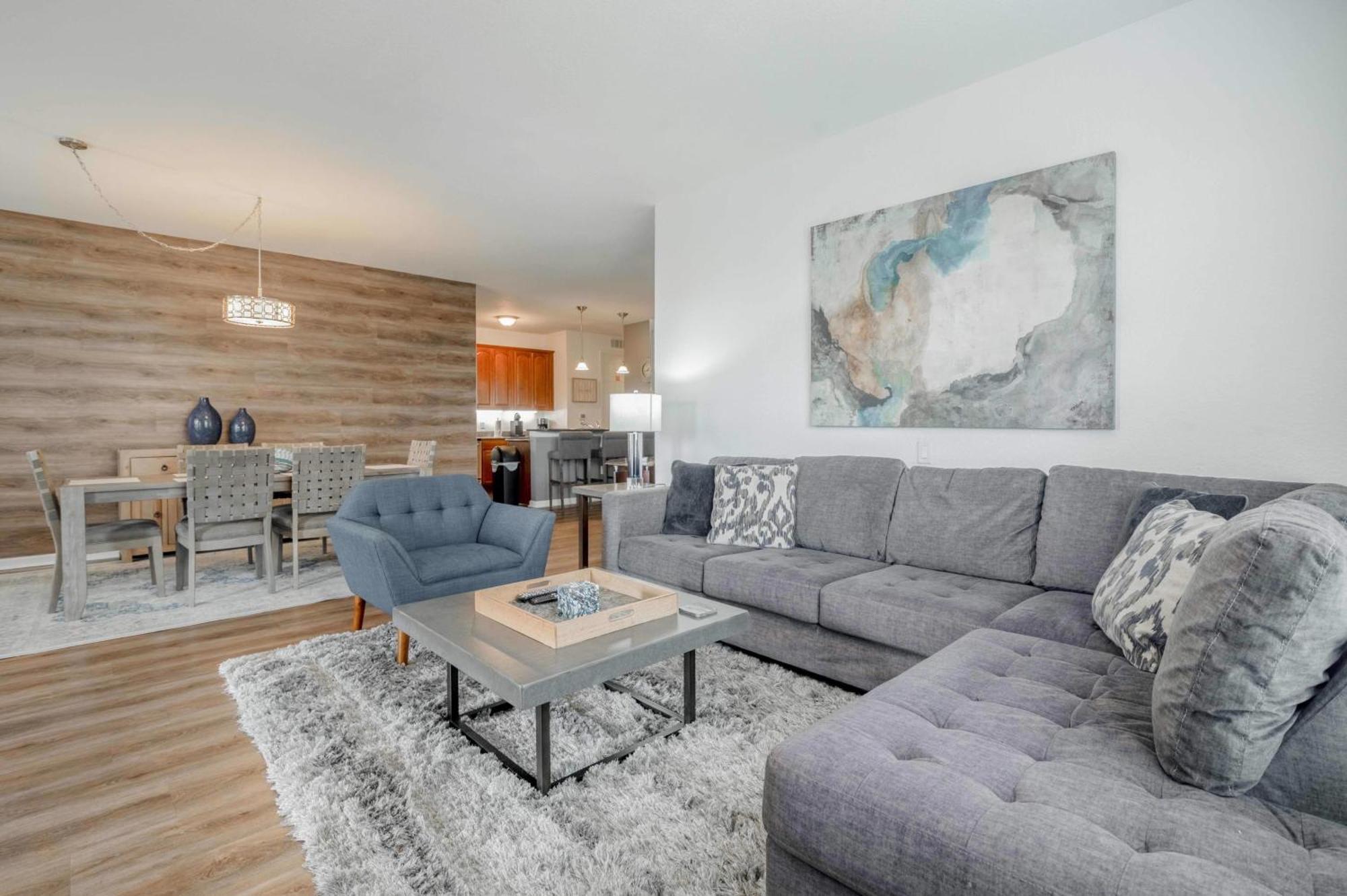 Apartment Stylish Vista Cay Luxury Electra Near Theme Parks, And Walk To The Convention Center Orlando