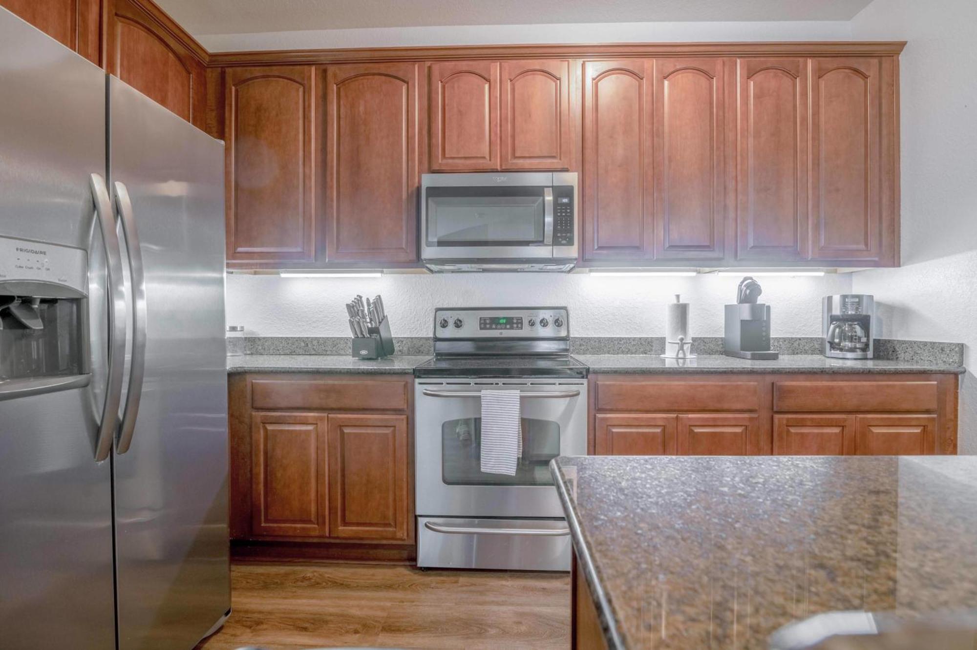 Apartment Stylish Vista Cay Luxury Electra Near Theme Parks, And Walk To The Convention Center